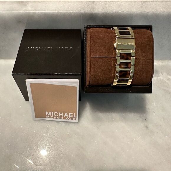 NWT Michael Kors Runway Chronograph Gold Tone Tortoise Stainless Steel Wristwatc - Picture 7 of 11